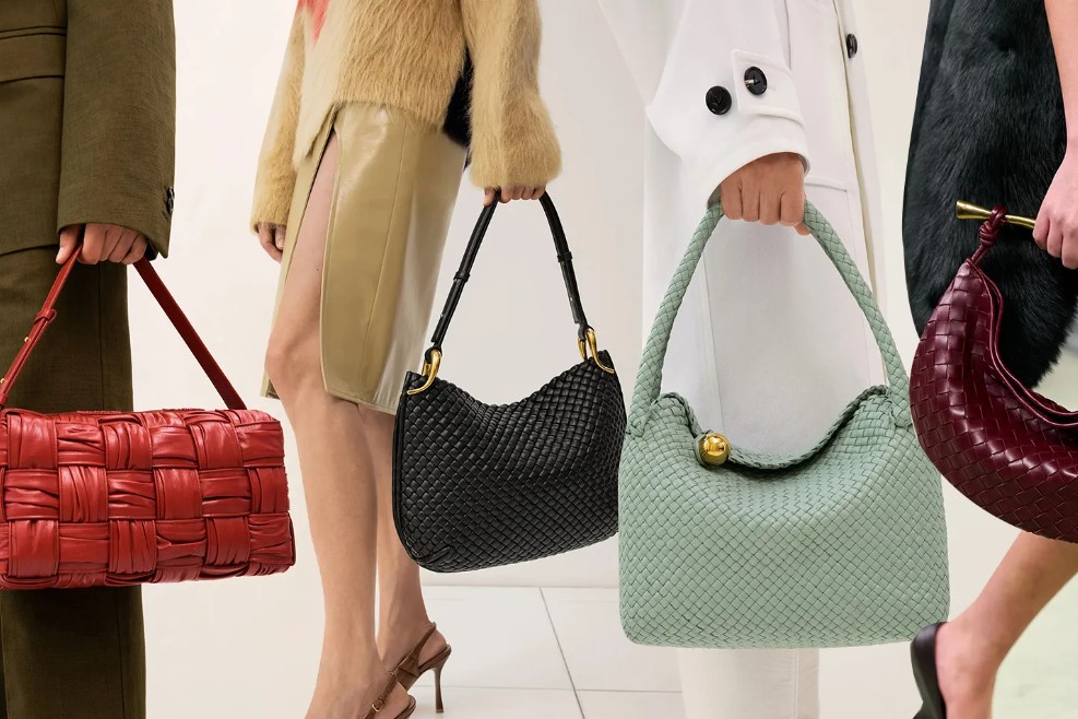 Handbag Shopping 101: A Step-by-Step Guide to Finding the Right One